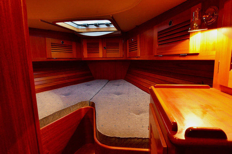 Hallberg-Rassy 42 Legacy