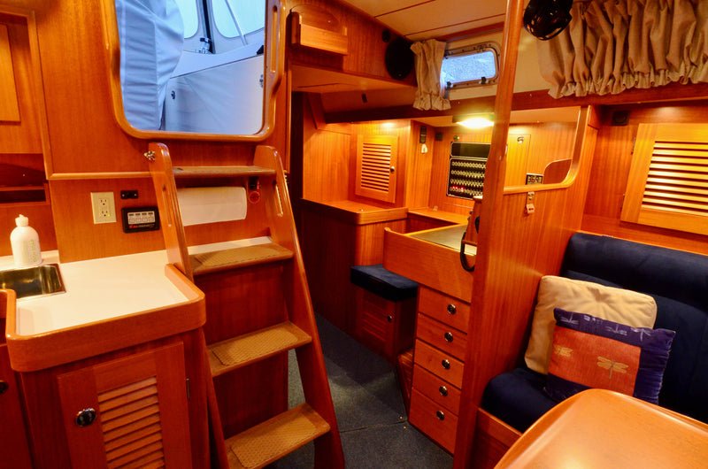Hallberg-Rassy 42 Legacy