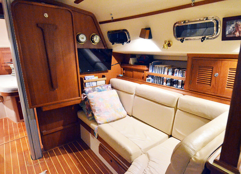 Island Packet 350 Legacy