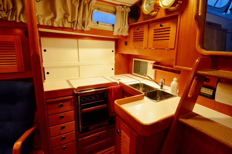 Hallberg-Rassy 42 Legacy