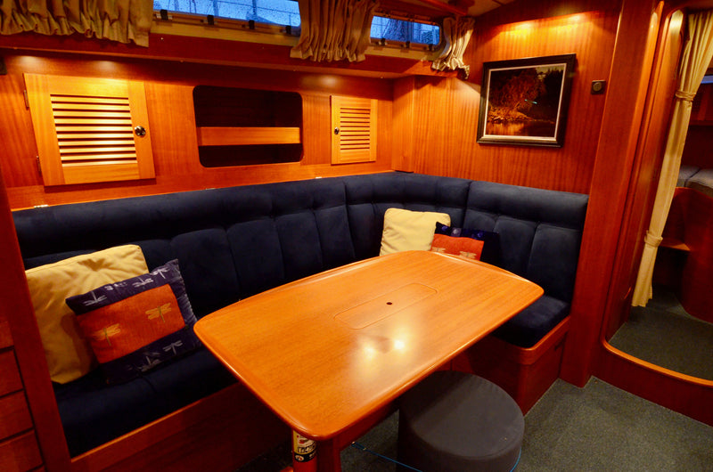 Hallberg-Rassy 42 Legacy