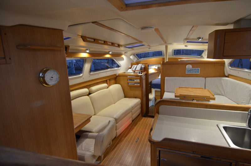 Catalina Morgan 440 Deck Salon (DS) - Octopus Time