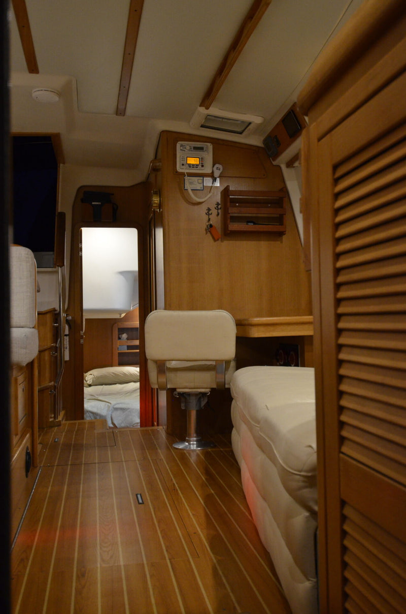 Catalina Morgan 440 Deck Salon (DS) - OCTOPUS TIME