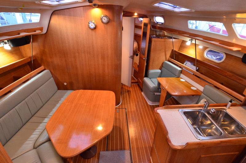 Catalina 350