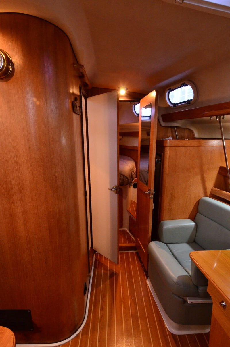 Catalina 350