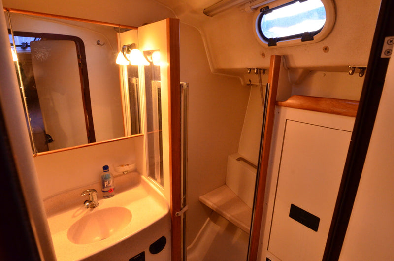 Catalina 350