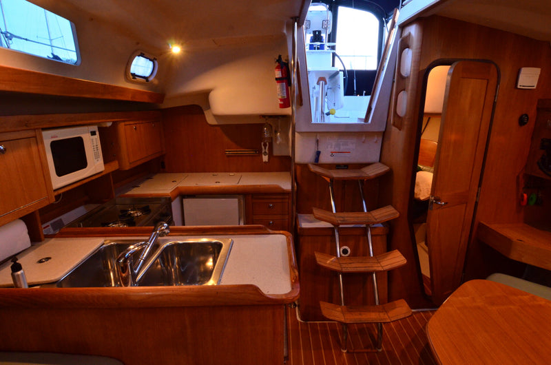 Catalina 350