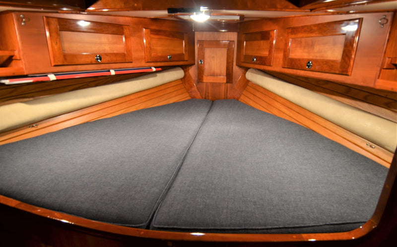 Valiant 42 Surf Ride