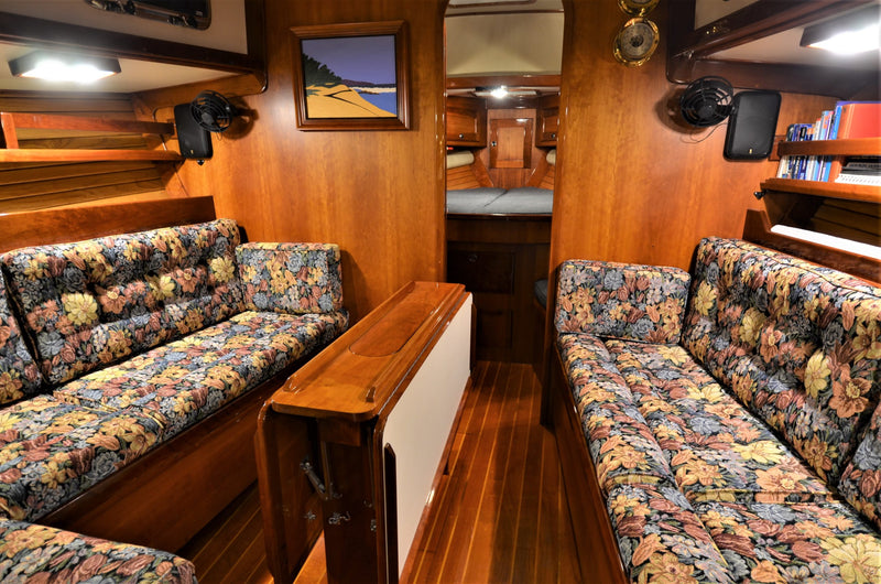 Valiant 42 Surf Ride