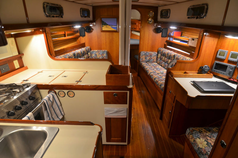 Valiant 42 Surf Ride