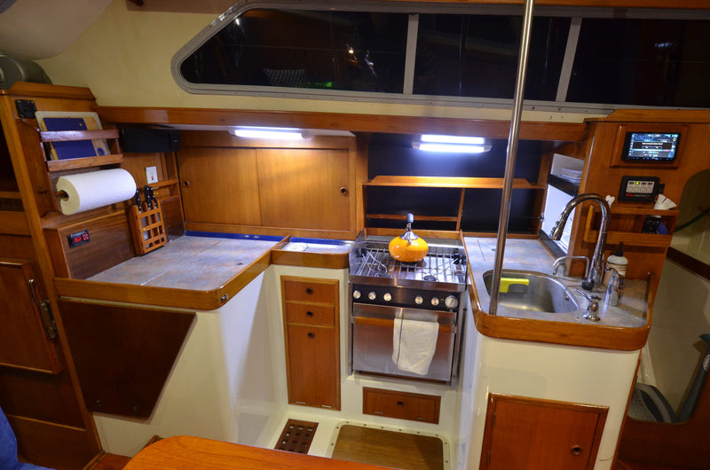 Camper & Nicholson 48 Raised Salon Ketch - SALT