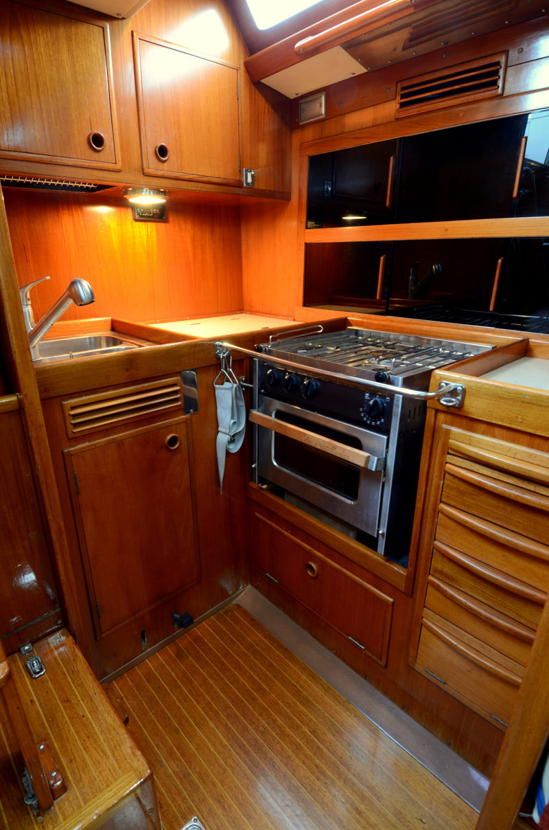 Swan 441 - Silver Apple