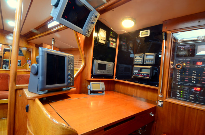 Swan 441 - Silver Apple