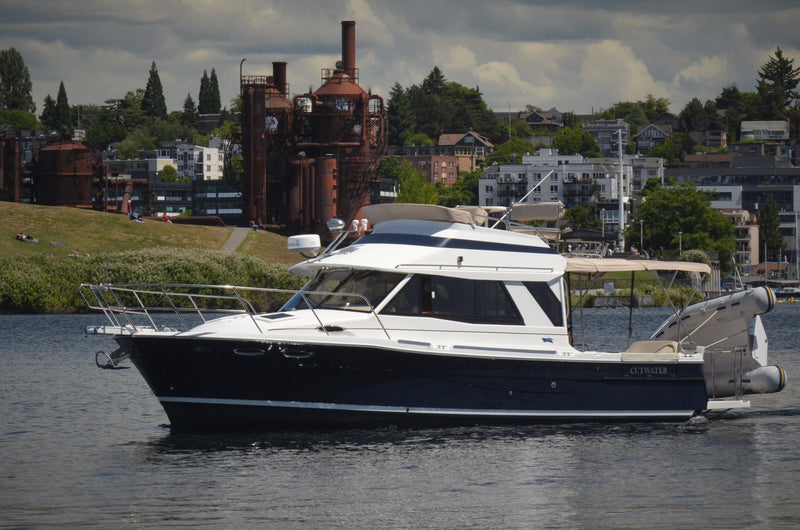 Cutwater 30 Command Bridge - GRACE