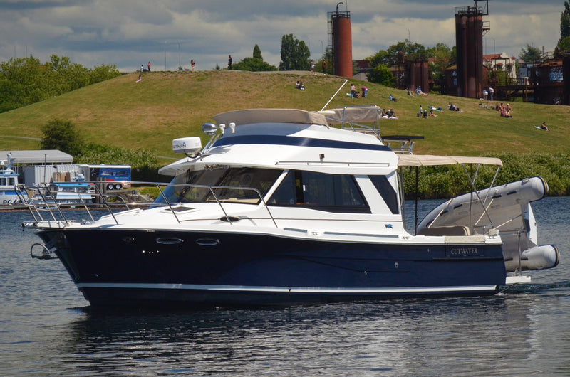 Cutwater 30 Command Bridge - GRACE