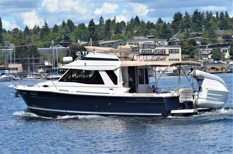 Cutwater 30 Command Bridge - GRACE