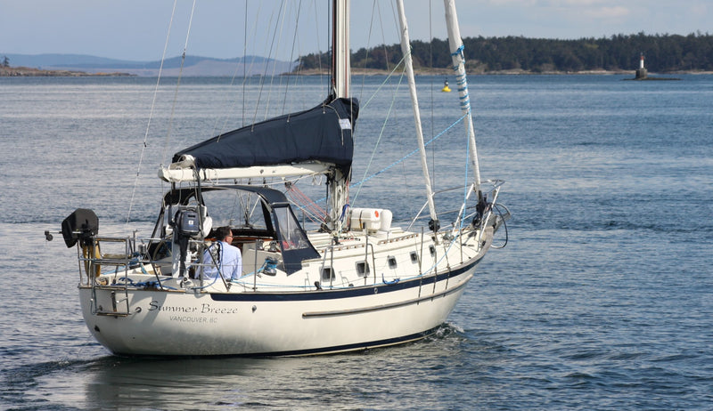 Pacific Seacraft 37_Summer Breeze