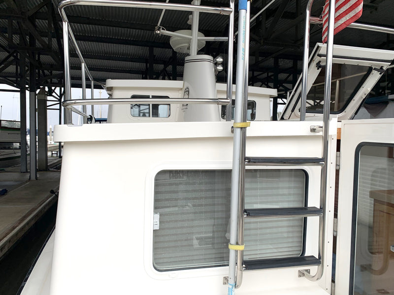 2006 Nordic Tug 32 - Snug Tug