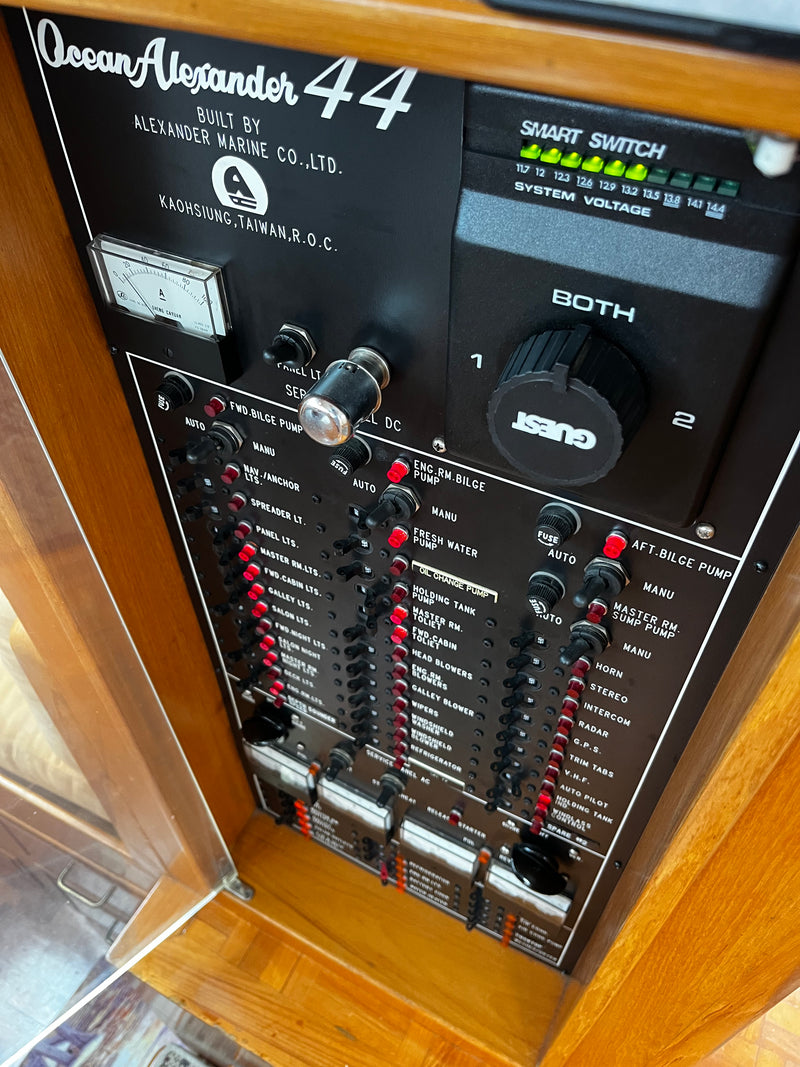 Ocean Alexander 440 Sundeck CPMY - GOOD VIBRATIONS