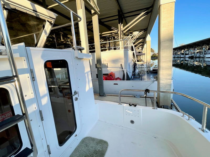 2006 Nordic Tug 32 - Snug Tug