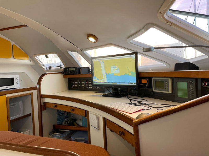 1999 Outremer 50S - Wasco
