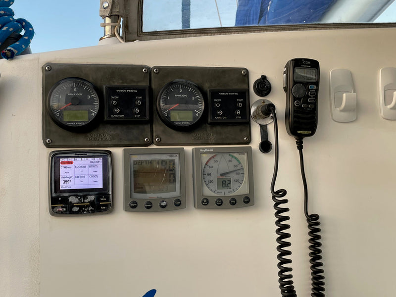 1999 Outremer 50S - Wasco