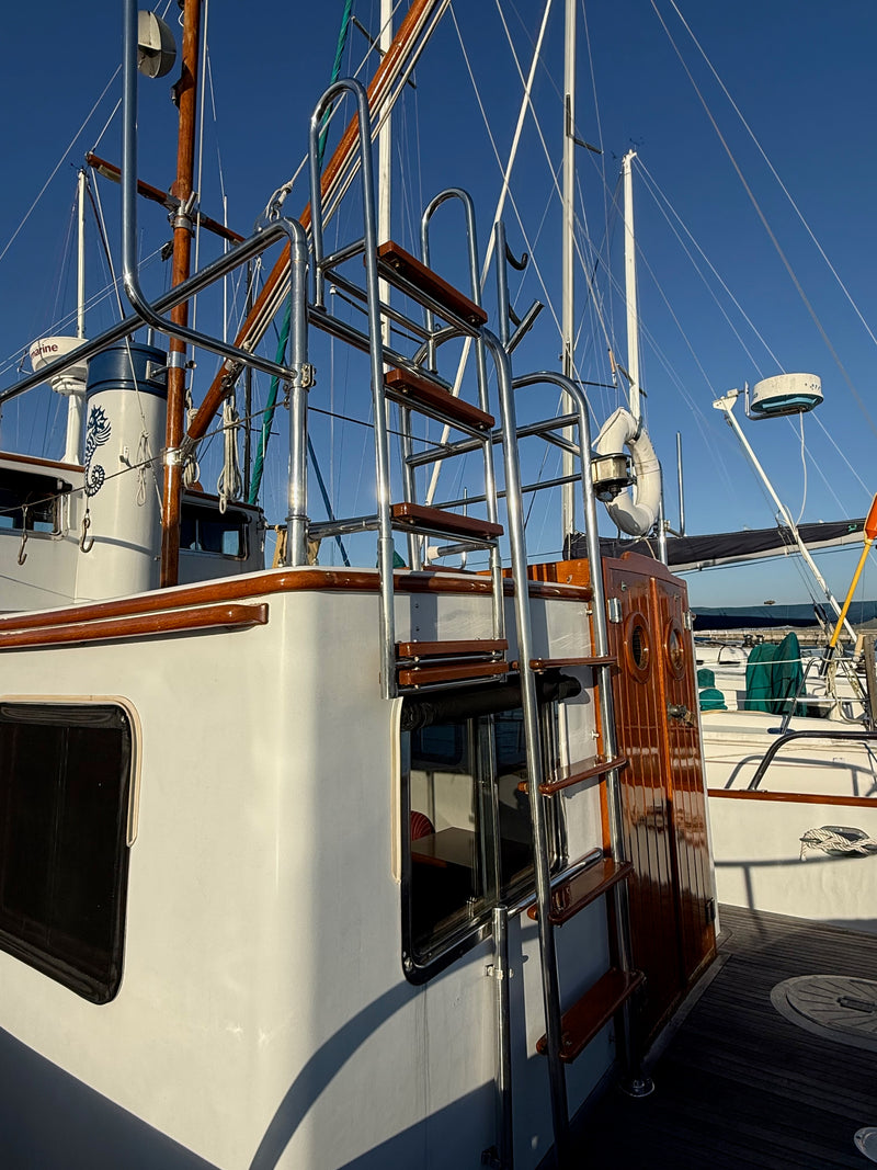 Lord Nelson 37 - TUCKER