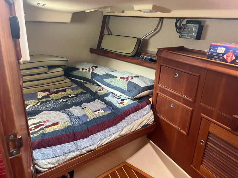 2001 Island Packet 380 "Alpha Leonis"