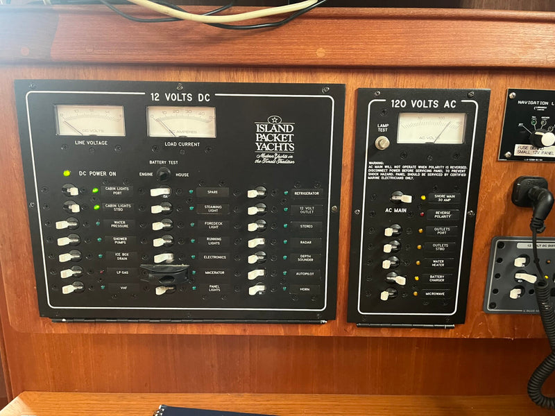 2001 Island Packet 380 "Alpha Leonis"