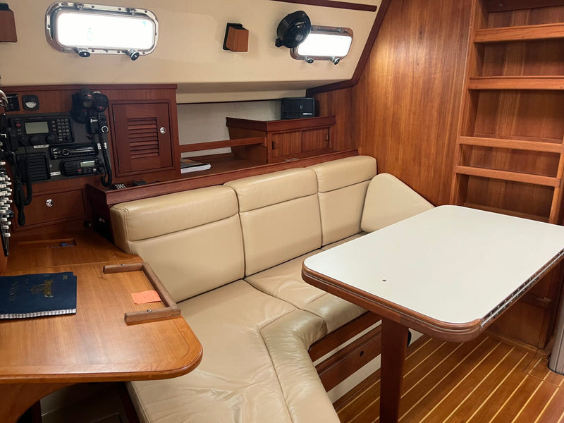 2001 Island Packet 380 "Alpha Leonis"