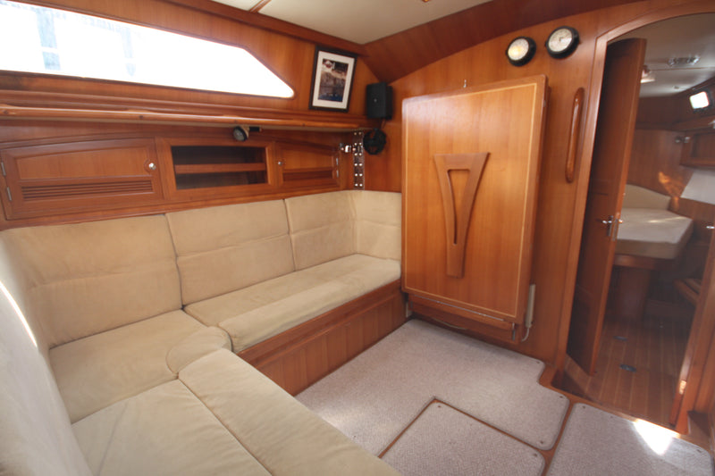 2001 Outbound 44 - Sequoia