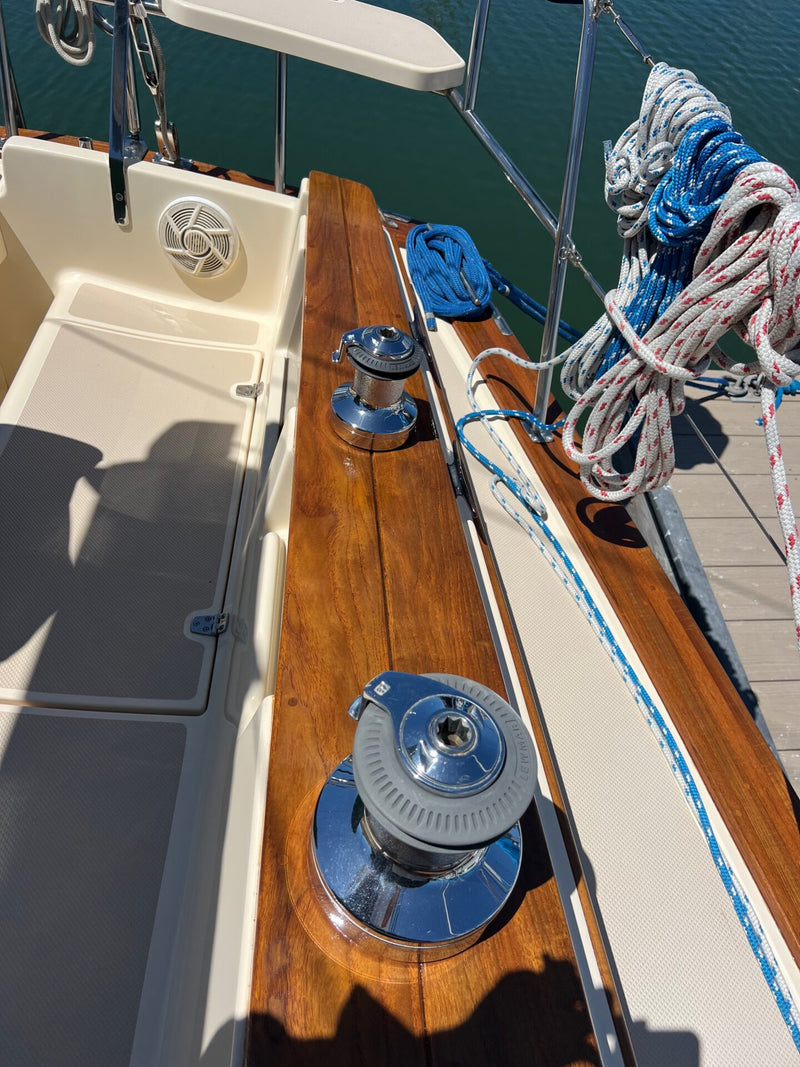 1999 Island Packet 380 SOLITUDE
