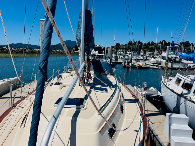 1999 Island Packet 380 SOLITUDE