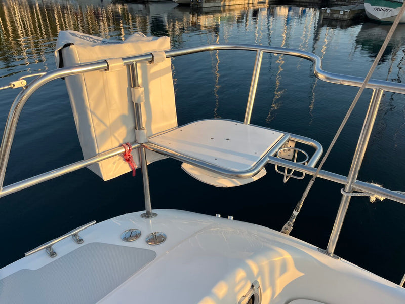 Catalina 320 - KNOT TO WORRY