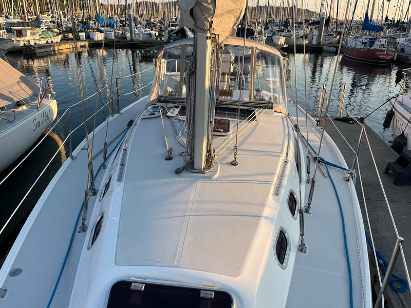 Catalina 320 - KNOT TO WORRY