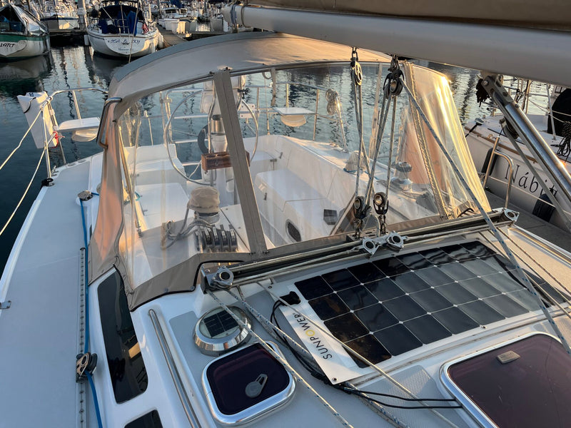 Catalina 320 - KNOT TO WORRY