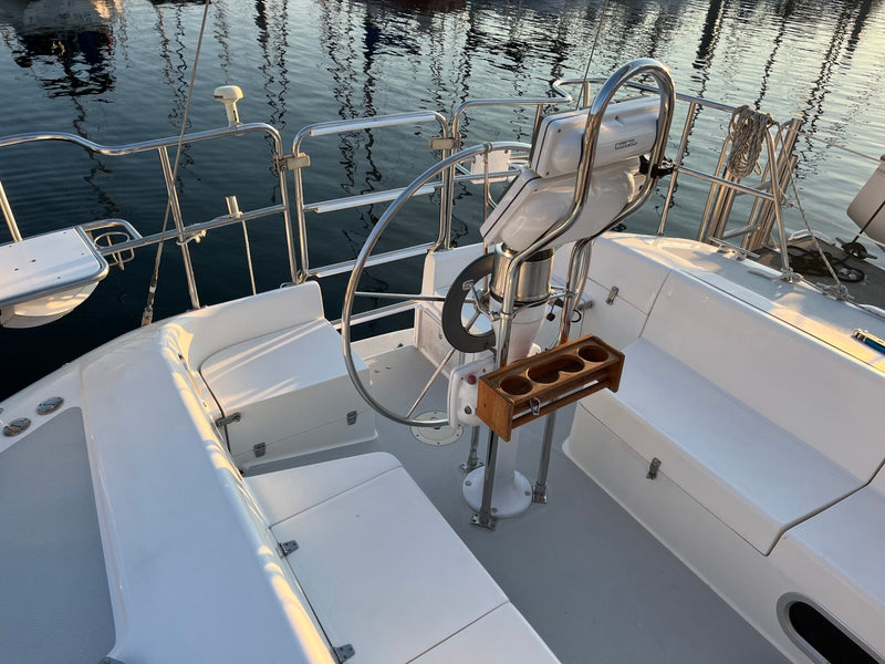 Catalina 320 - KNOT TO WORRY