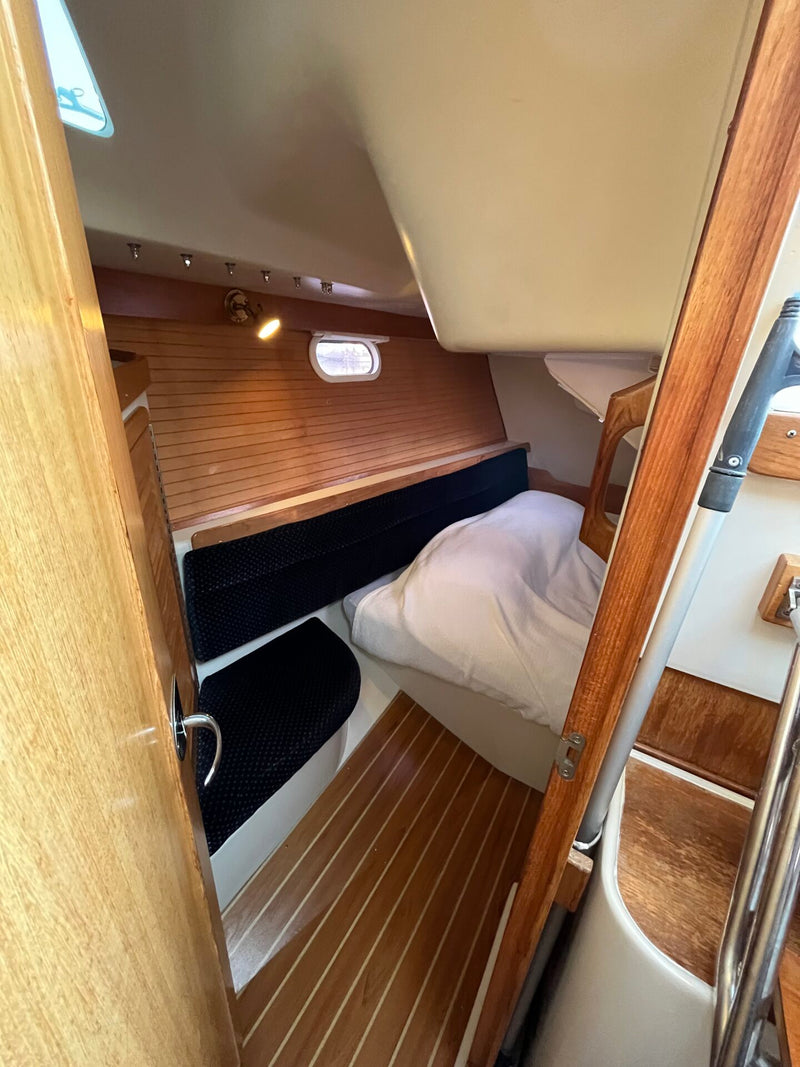 Catalina 320 - KNOT TO WORRY