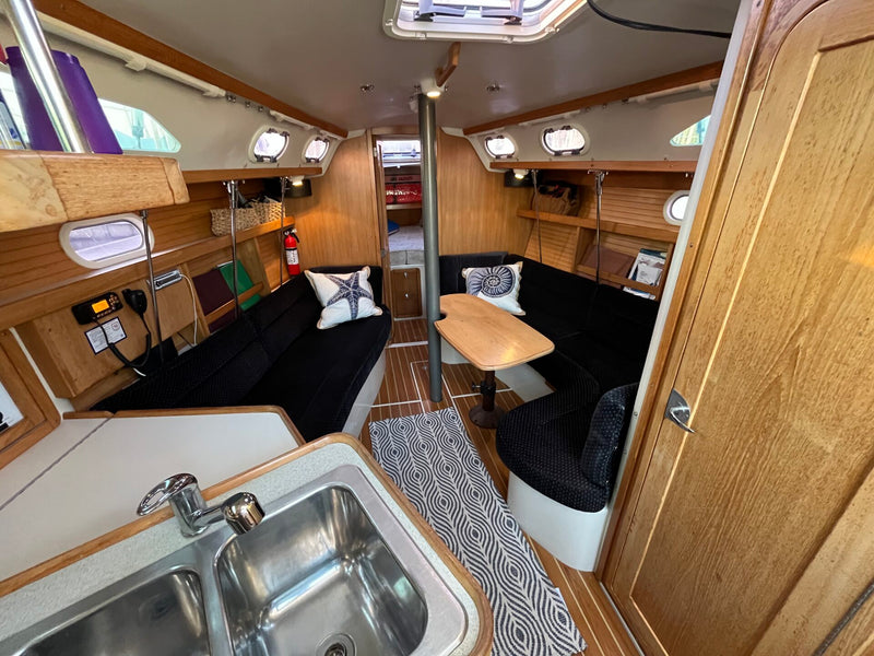 Catalina 320 - KNOT TO WORRY