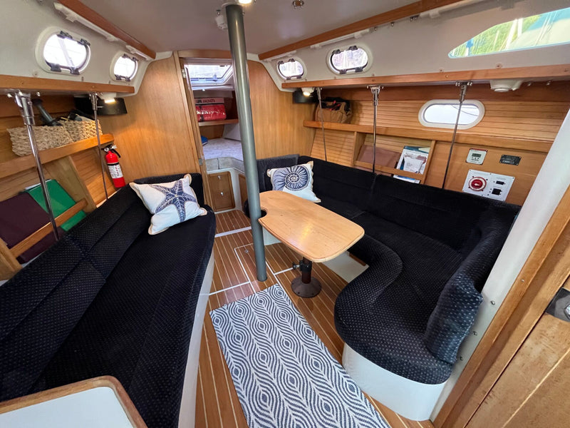 Catalina 320 - KNOT TO WORRY