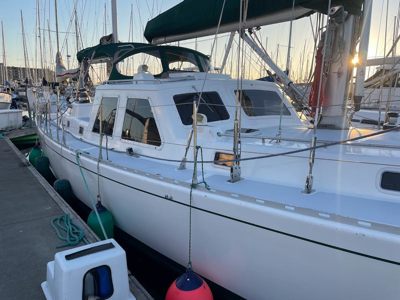 CAPAZ - Perry Pilothouse 48