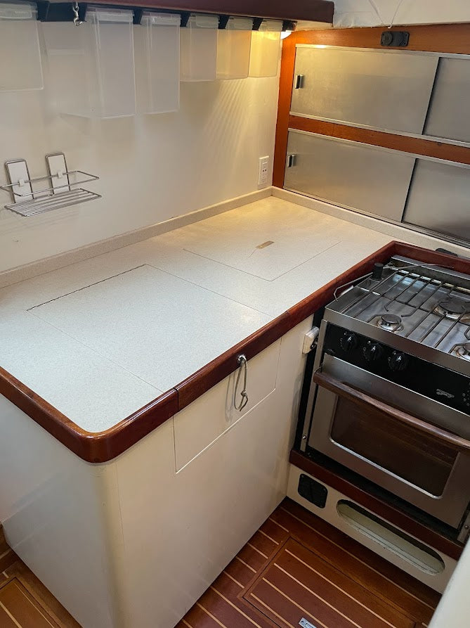 CAPAZ - Perry Pilothouse 48