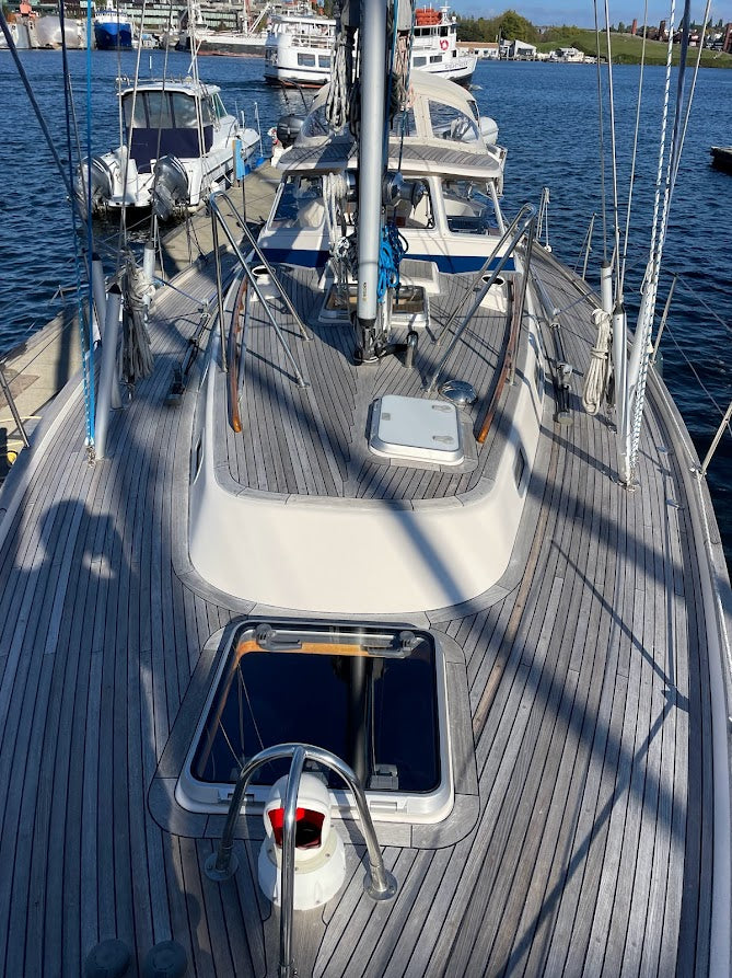 Hallberg-Rassy 42 Legacy