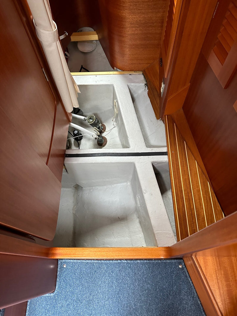 Hallberg-Rassy 42 Legacy