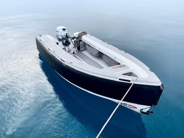 Outremer 49 - Stray Cat