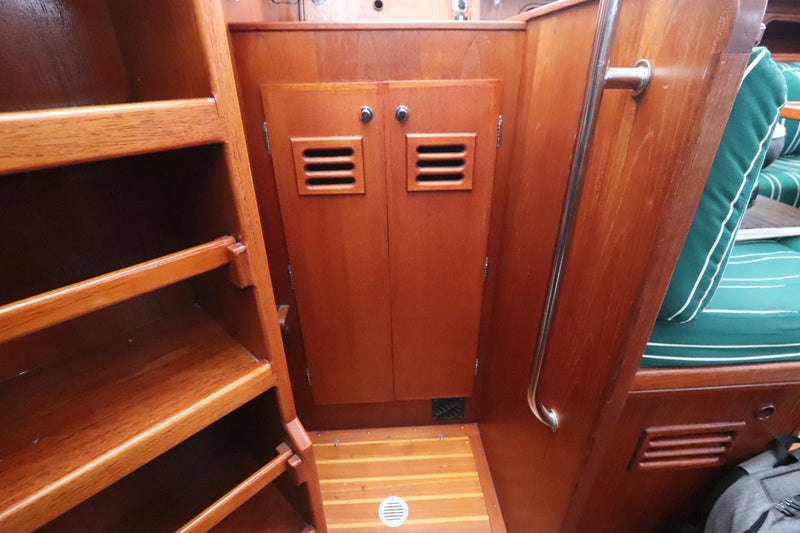 Sceptre 41 Utopias