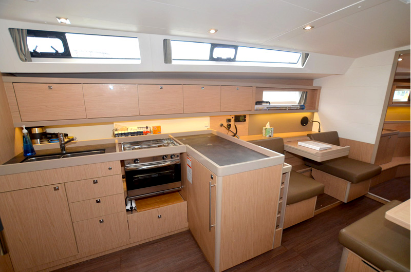 2018 Beneteau Oceanis 45 Lifestyle