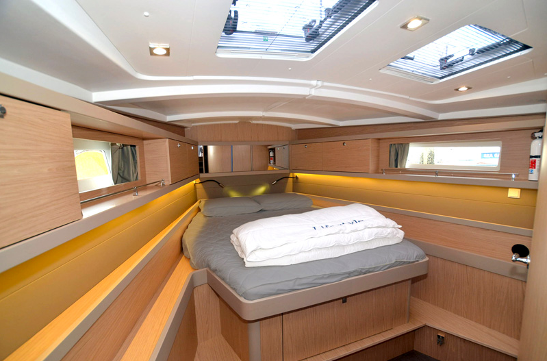2018 Beneteau Oceanis 45 Lifestyle