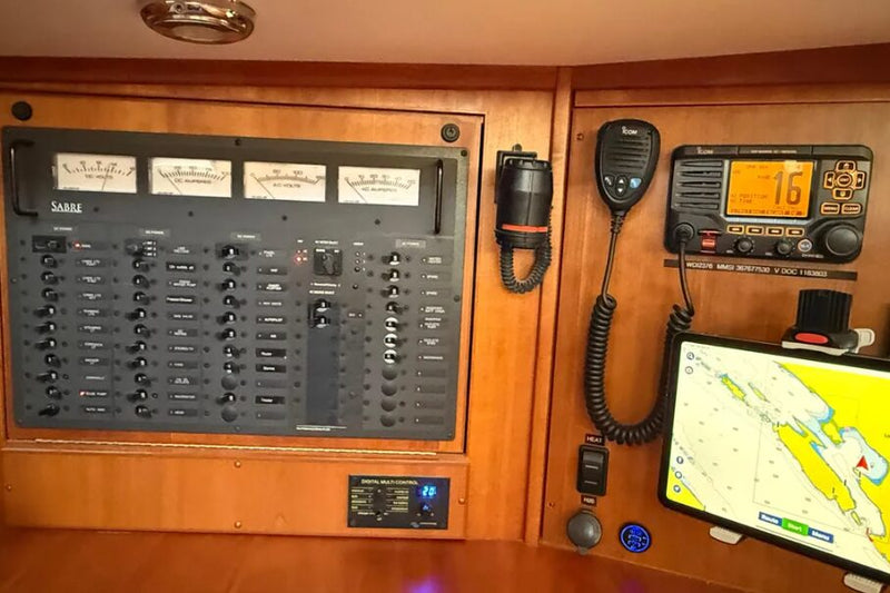 2004 Sabre 426 KINGFISHER