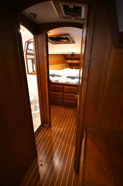 2004 Sabre 426 KINGFISHER